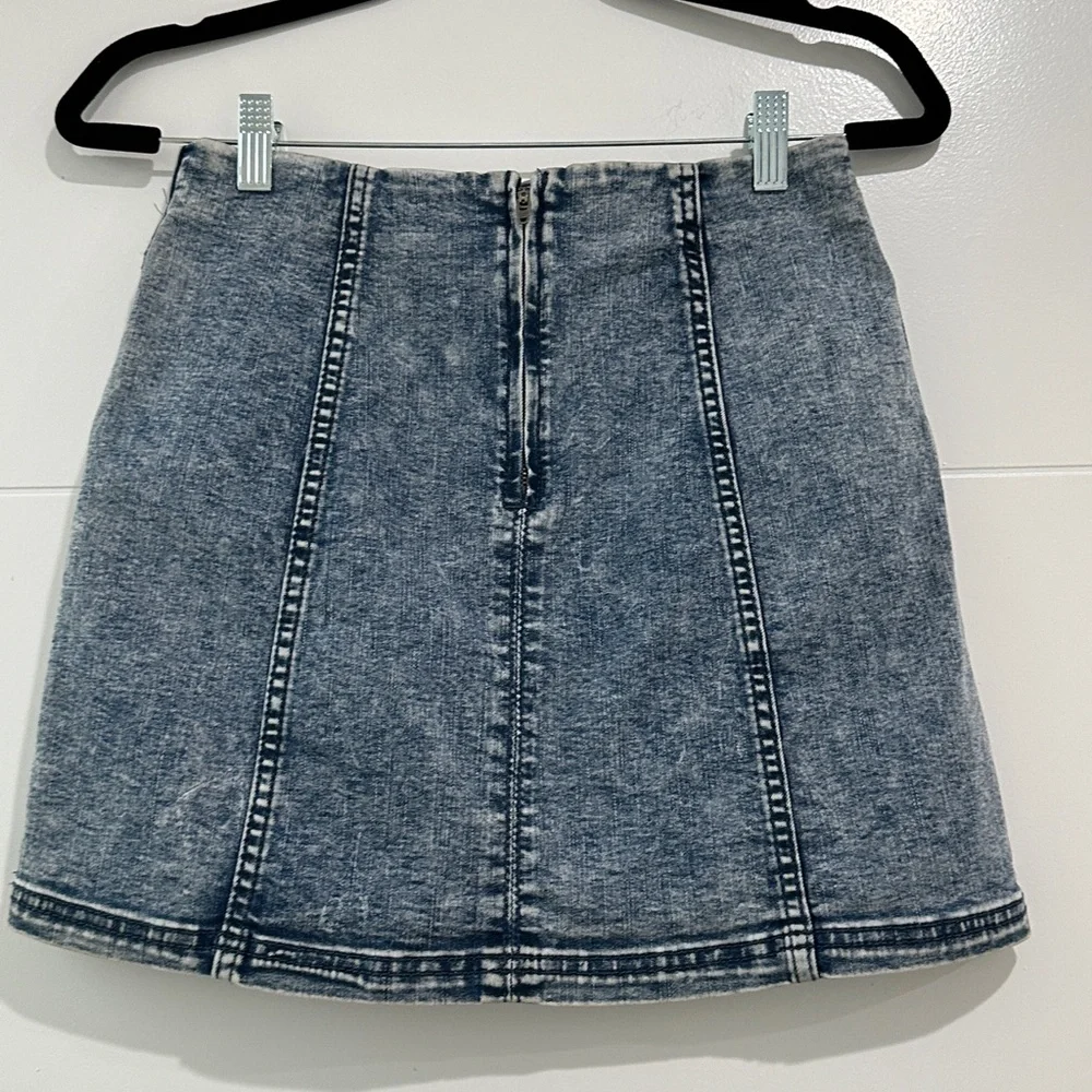 Wild Fable Acid Wash Denim Mini Skirt Blue High Rise | Size 4 - Picture 11 of 14